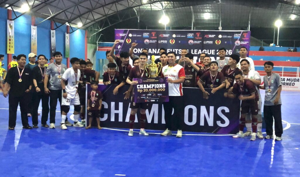 RR FC ANGKAT PIALA JUARA