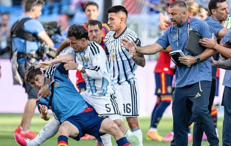 foto kericuhan argentina vs spanyol