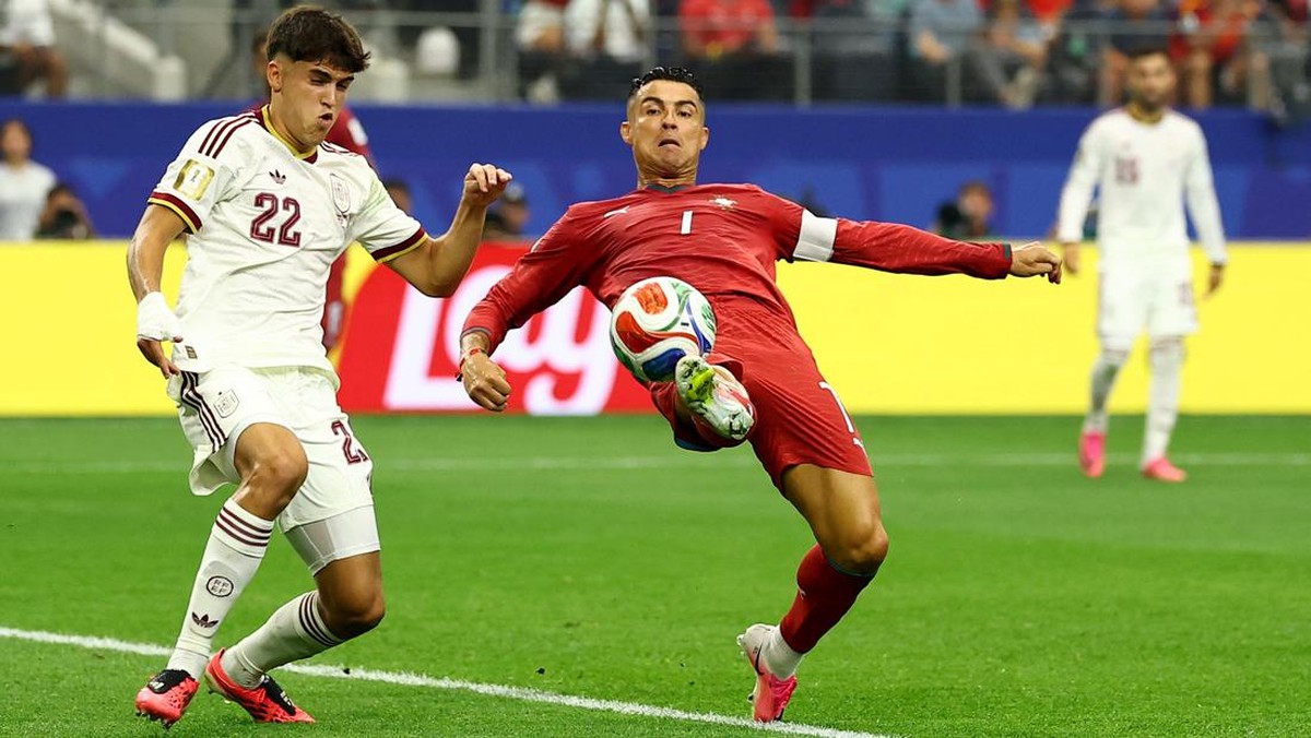 mikel merino vs cristiano ronaldo